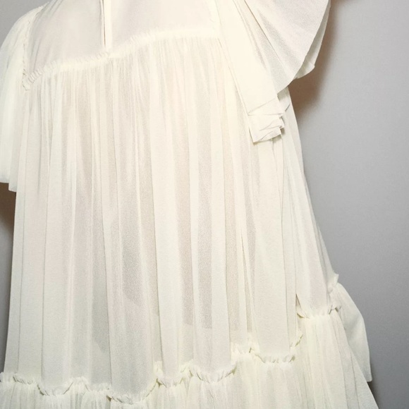 EMBROIDERED FLOWY BLOUSE
Zara Cream Sheer Blouse with Lace Detail - Picture 5 of 11